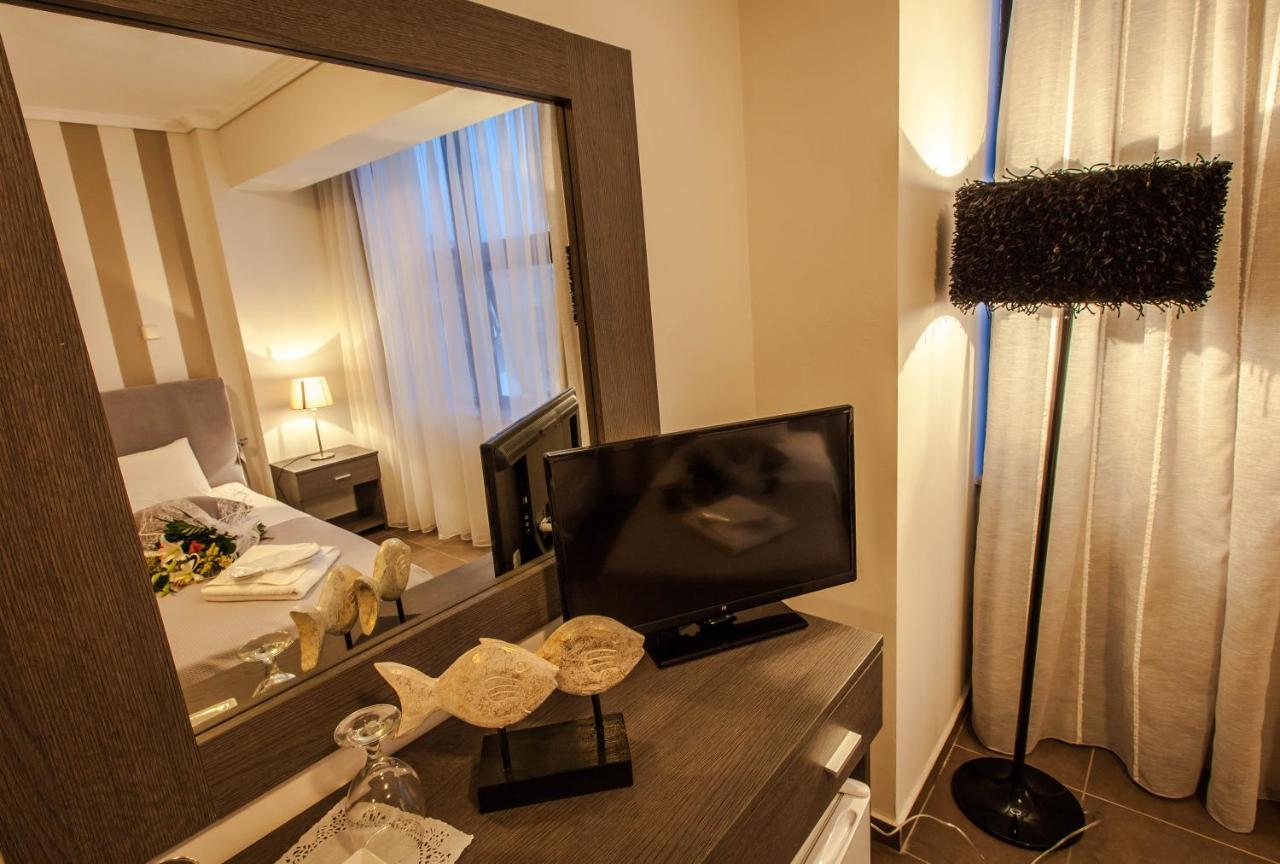 Aqua Mare Sea Side Rooms Nea Kallikrateia Екстер'єр фото