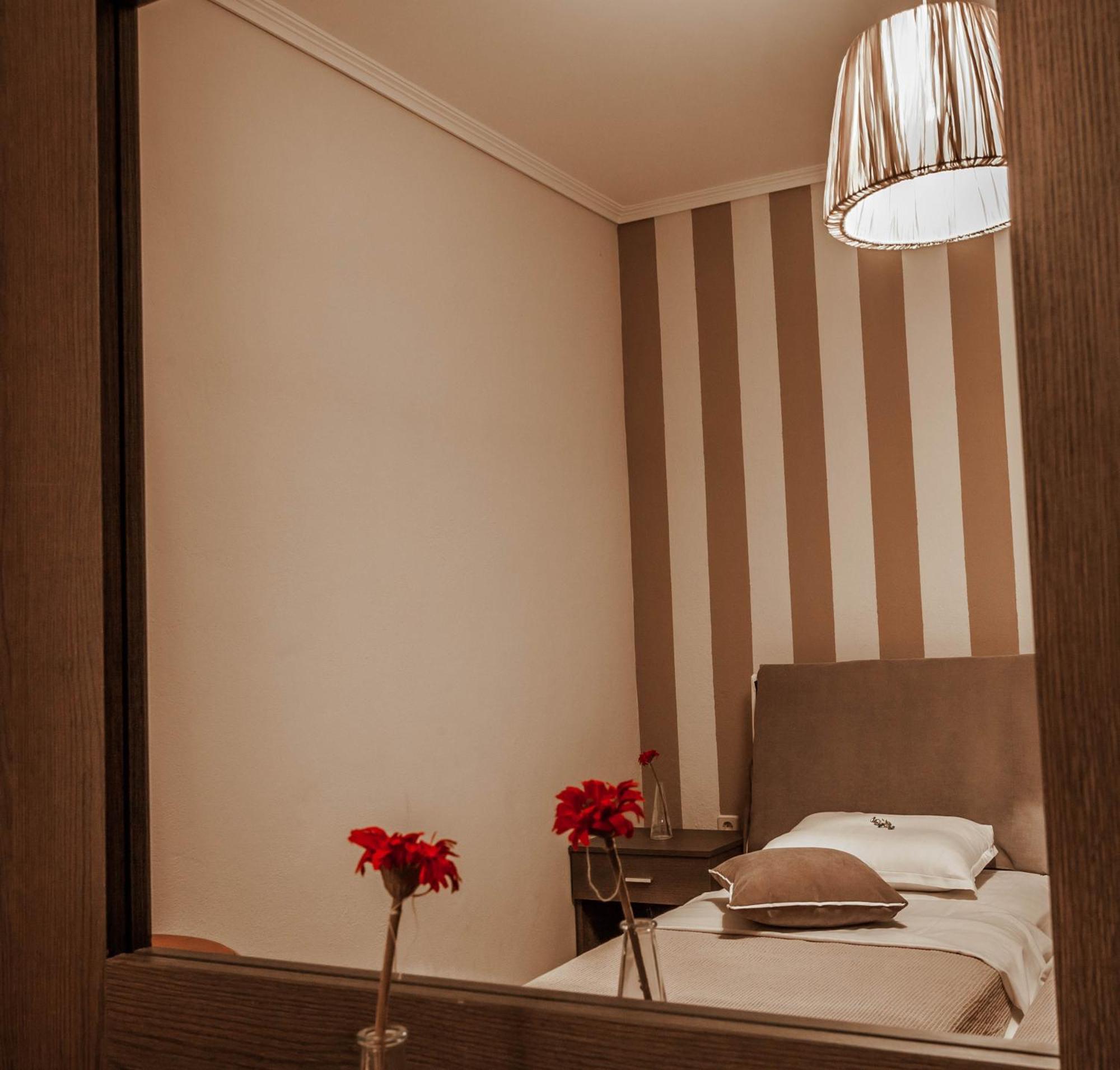 Aqua Mare Sea Side Rooms Nea Kallikrateia Екстер'єр фото