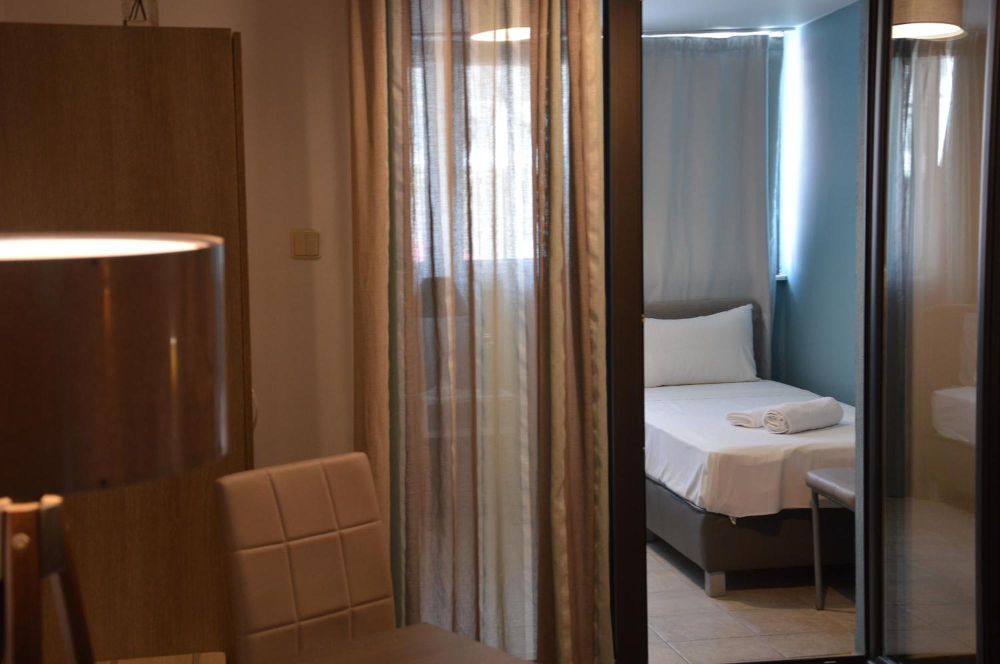 Aqua Mare Sea Side Rooms Nea Kallikrateia Екстер'єр фото